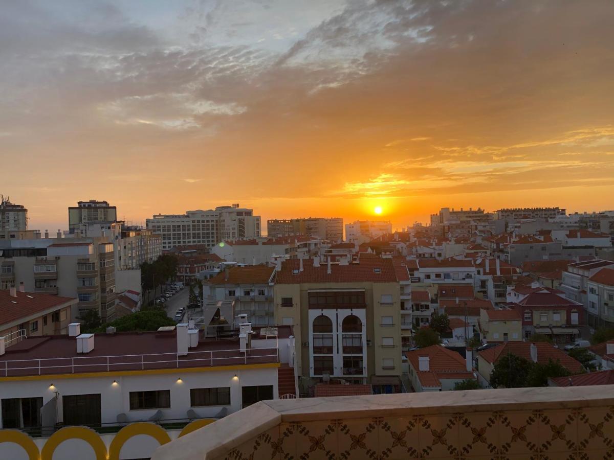 Lovely Lisboa Costa Da Caparica Seaview Apartment Bagian luar foto